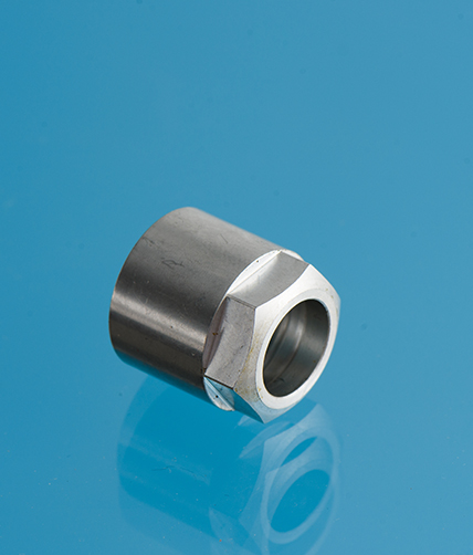 電火花加工精密零件時(shí)，如何控制放電能量來(lái)保證加工精度？